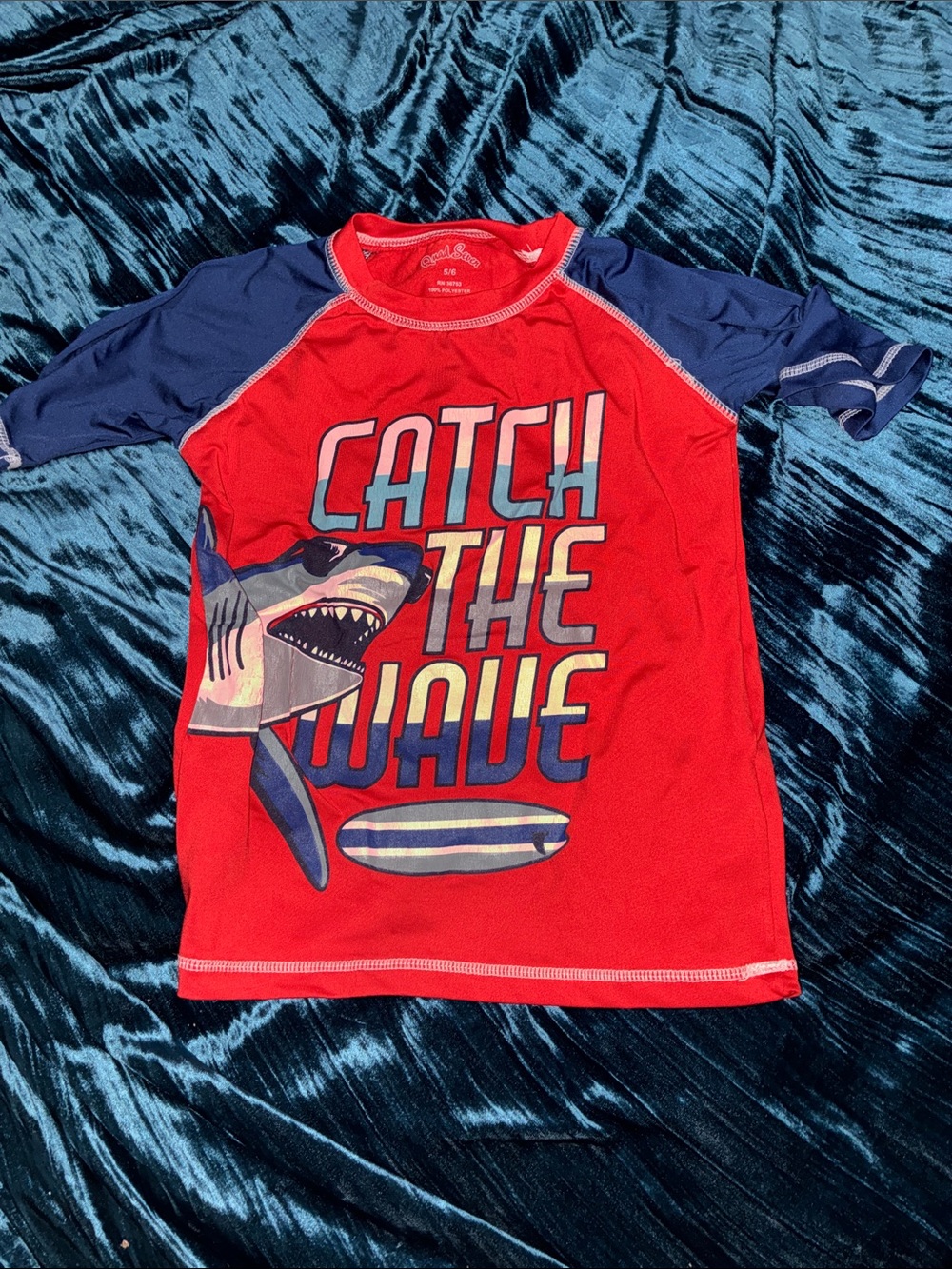Kids' Red & Navy 'Catch the Wave' Swim Rashguard
